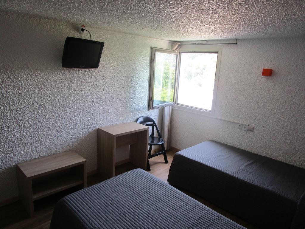 Hotel Les Tourrades Кан Екстериор снимка