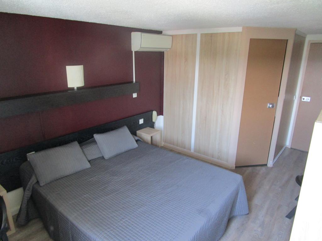 Hotel Les Tourrades Кан Екстериор снимка